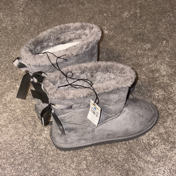 New Bobbie Brooks Gray Women's Slipper boots with fleece size 10 - Picture 5 of 13